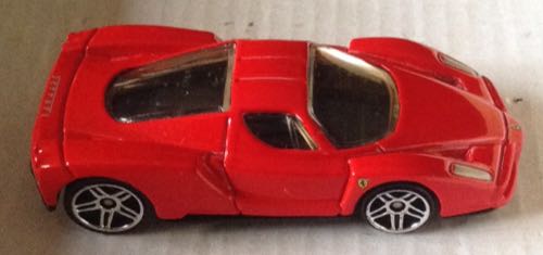 Enso Ferrari Rojo - Hot Wheels toy car collectible - Main Image 2