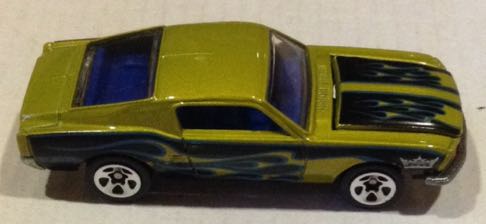 Mustang Verde Con Flamas - Hot Wheels toy car collectible - Main Image 2