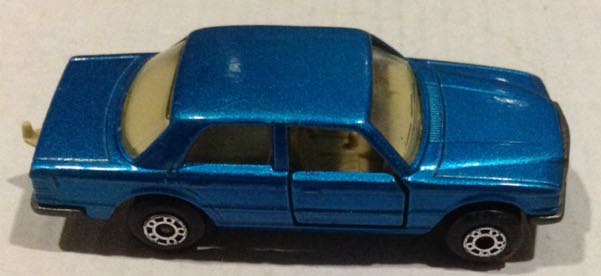 Mercedes 450 SEL - 1-75 Superfast toy car collectible - Main Image 2