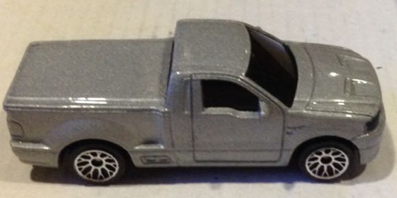 Ford F-150 Gris - Machtbox toy car collectible - Main Image 2