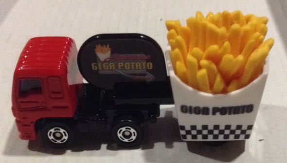 Isuzu Giga Fried Potato Car - Tomica toy car collectible - Main Image 2