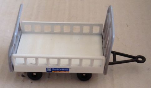 Maletero Royal Carebean - Realtoy toy car collectible - Main Image 2