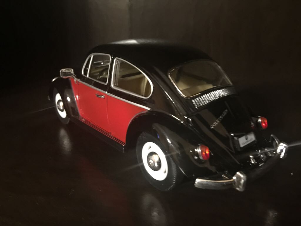 Volkswagen - Kinsmart toy car collectible - Main Image 2