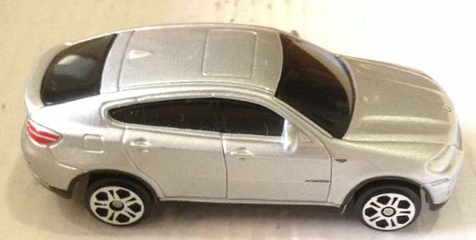 BMW X6 Gris - Maisto toy car collectible - Main Image 2