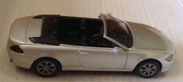 BMW 645i Concertible Gris - Siku toy car collectible - Main Image 2