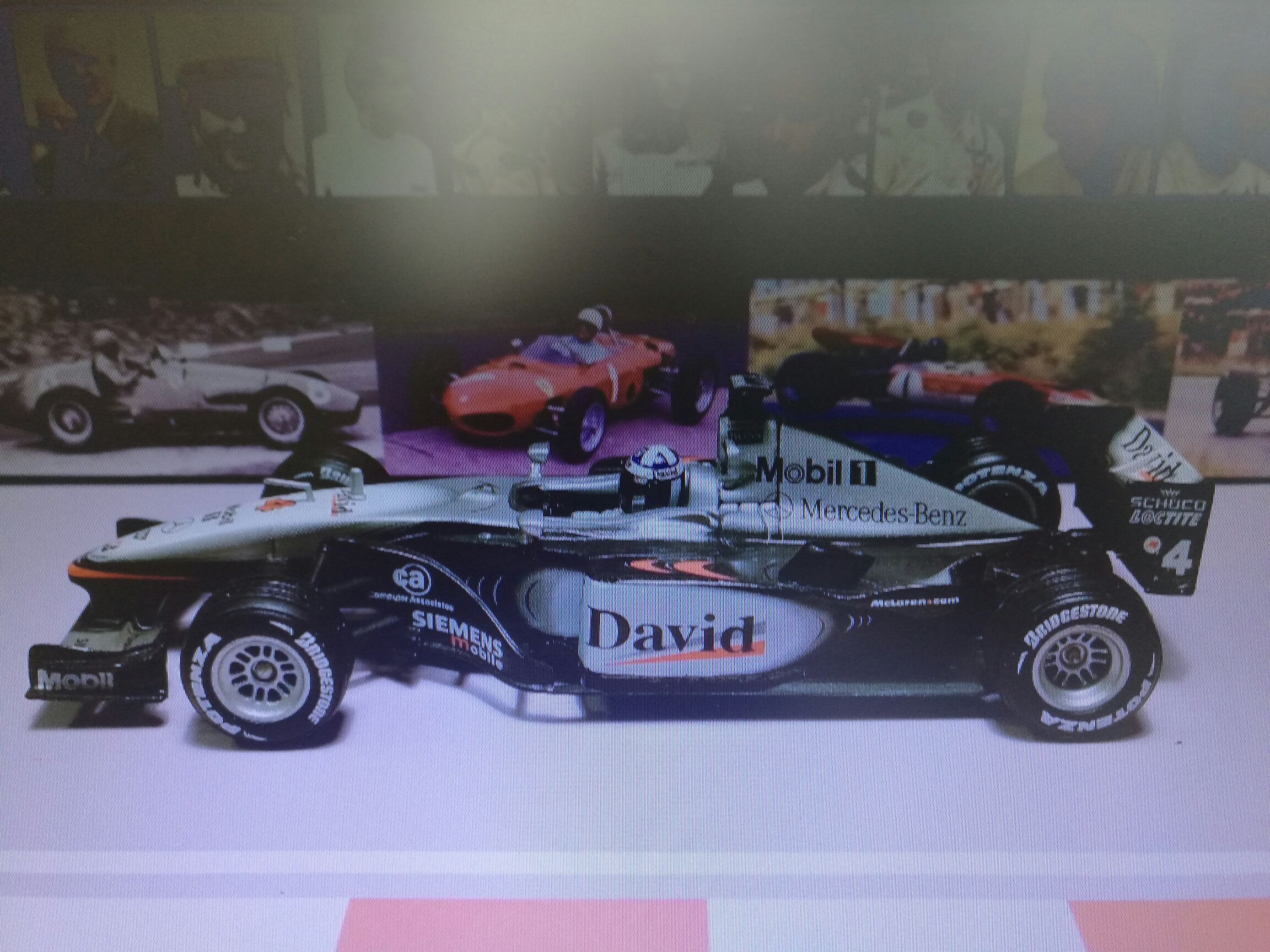 Daihatsu Wake Amarilla 