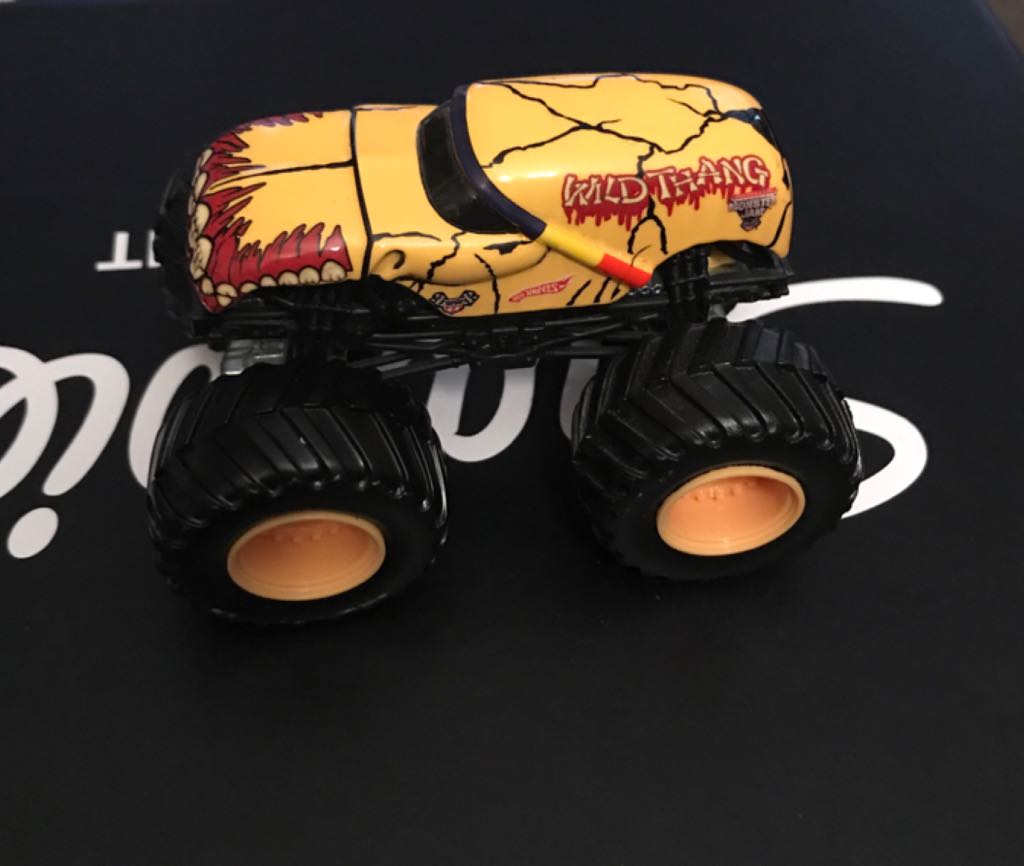 Wild Thang Special Collector’s Book 2 Pack - Monster Jam toy car collectible - Main Image 2