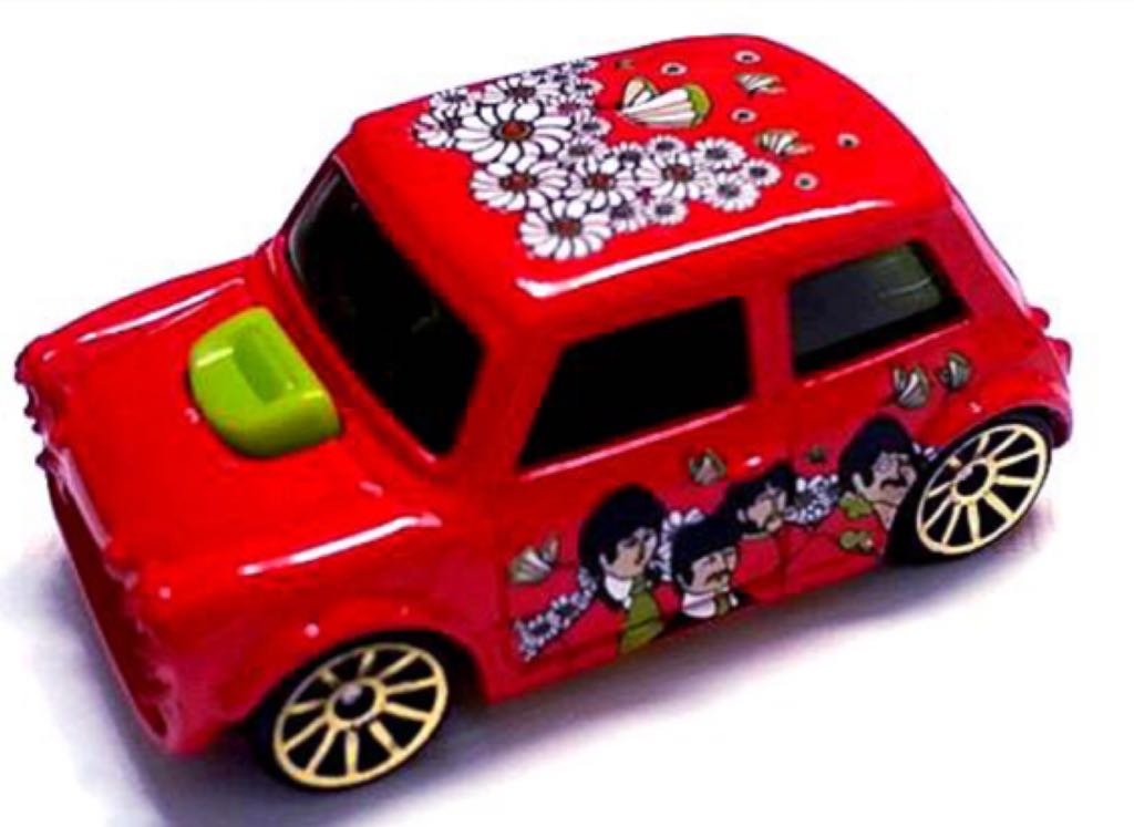 Morris Mini - The Beatles Yellow Submarine toy car collectible - Main Image 2
