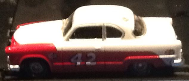Lee Petty #42  toy car collectible - Main Image 1