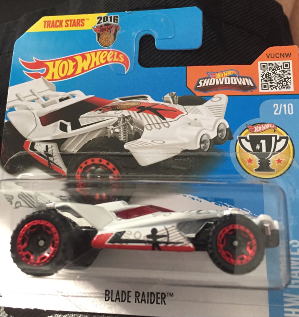 Blade Raider - ’16 HW Games toy car collectible - Main Image 1