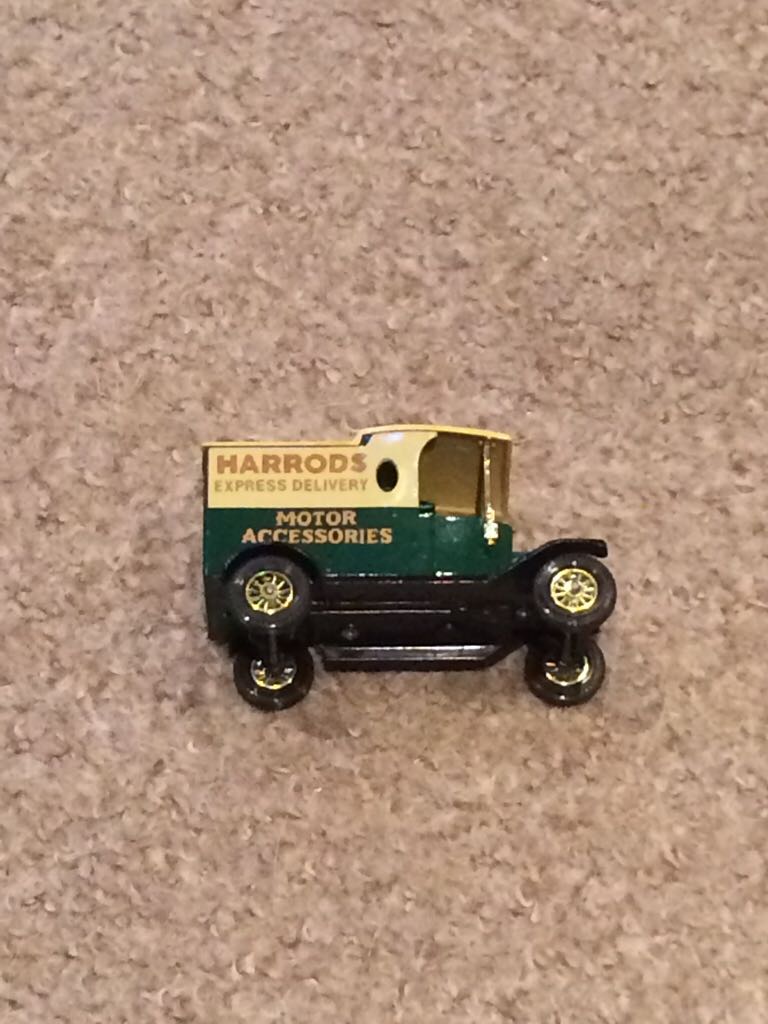 Model T Ford  toy car collectible - Main Image 1