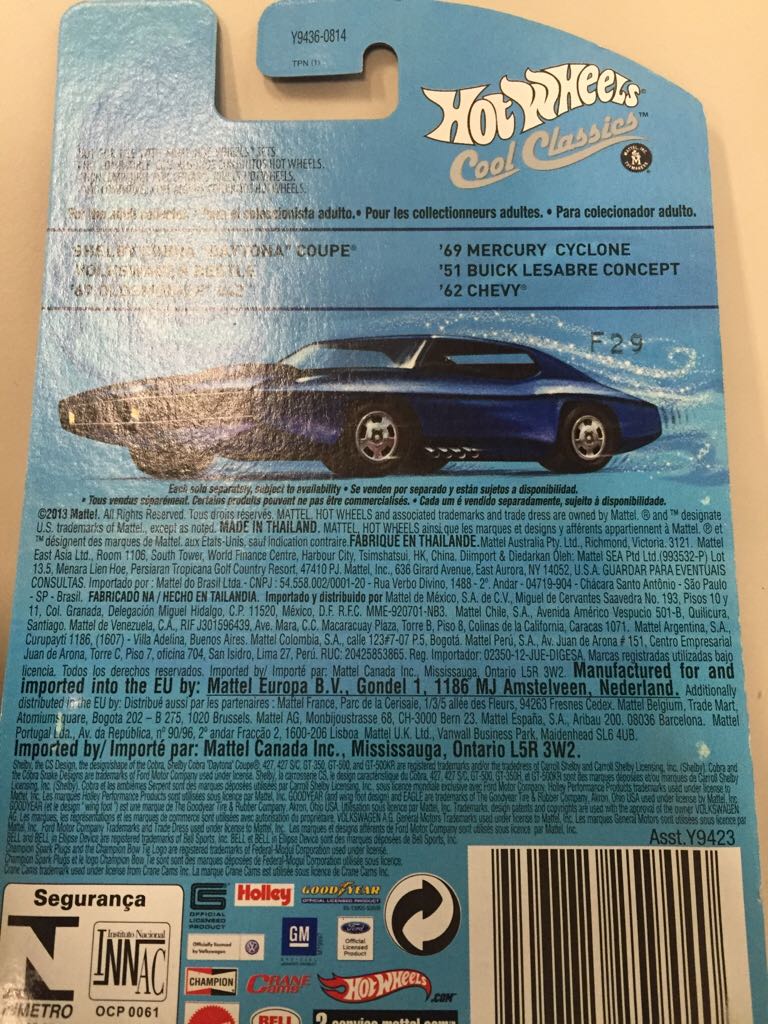 Shelby Cobra "Daytona” Coupe - Spectrafrost - ’14 Cool Classics toy car collectible - Main Image 2