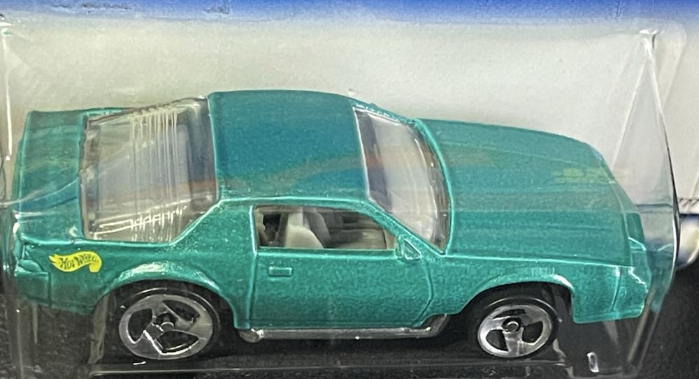 Camaro Z28  toy car collectible - Main Image 3