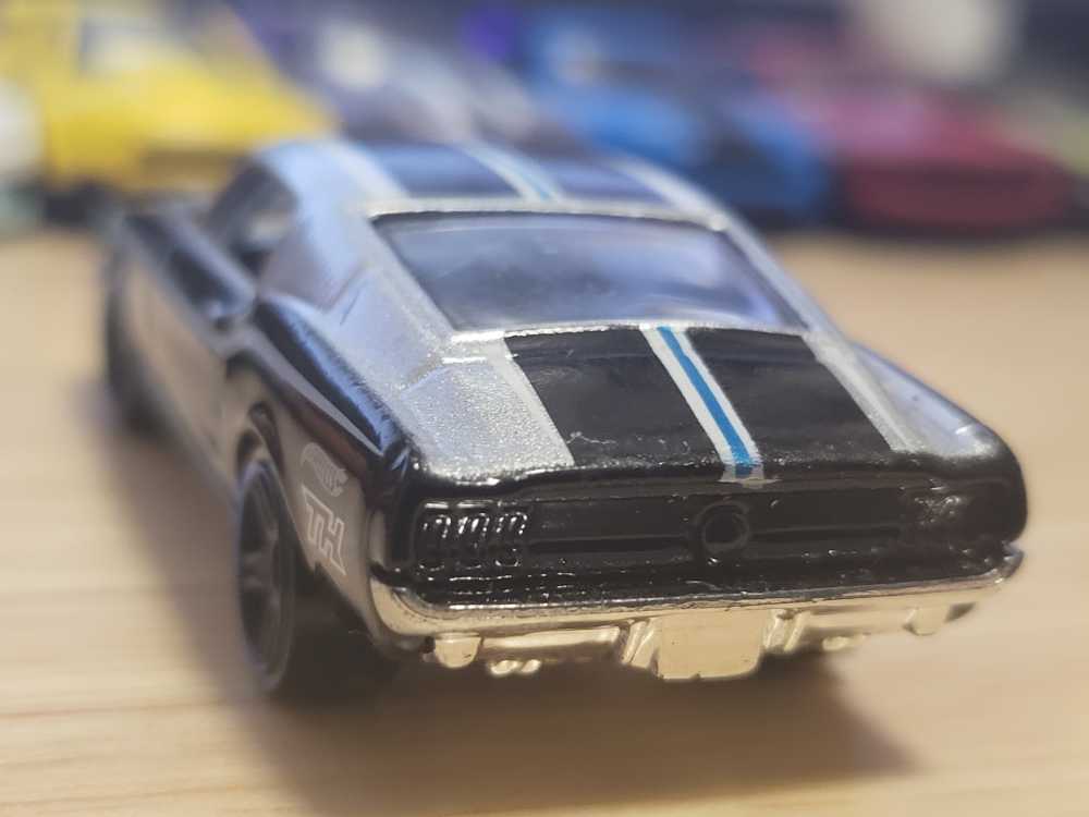 7/15 ’67 Custom Mustang - 2012 - HW Treasure Hunts ‘12 toy car collectible - Main Image 4