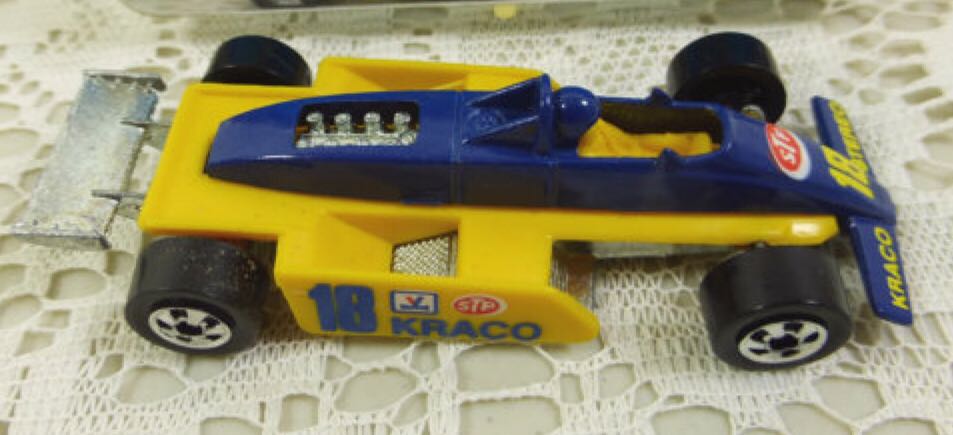 Johnny Lightning 1956 Chevy Bus