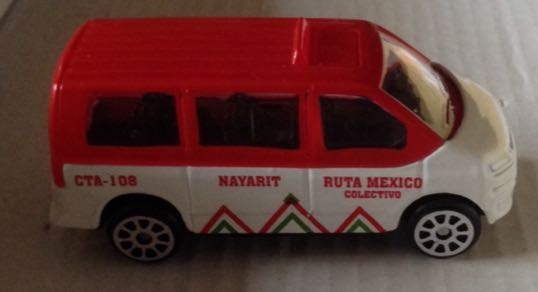 Van Tepic Nayarit Blanco y Rojo - Gashaball toy car collectible - Main Image 2