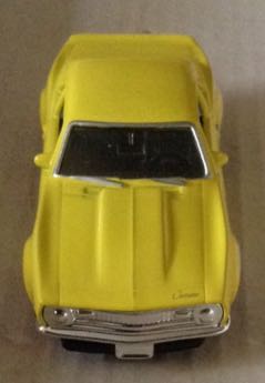 Camaro Z28 Amarillo - Welly toy car collectible - Main Image 1