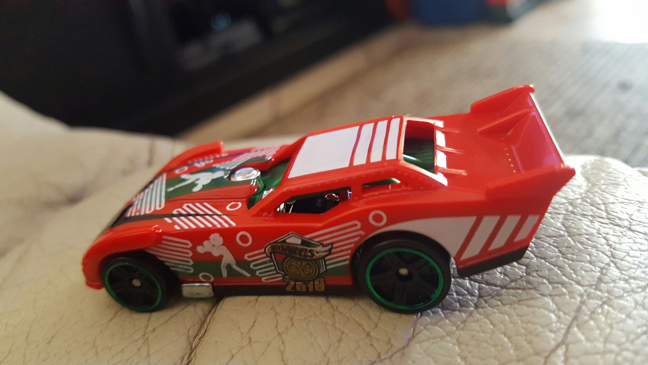 Maximum Leeway - 2016 - HW Games toy car collectible - Main Image 2