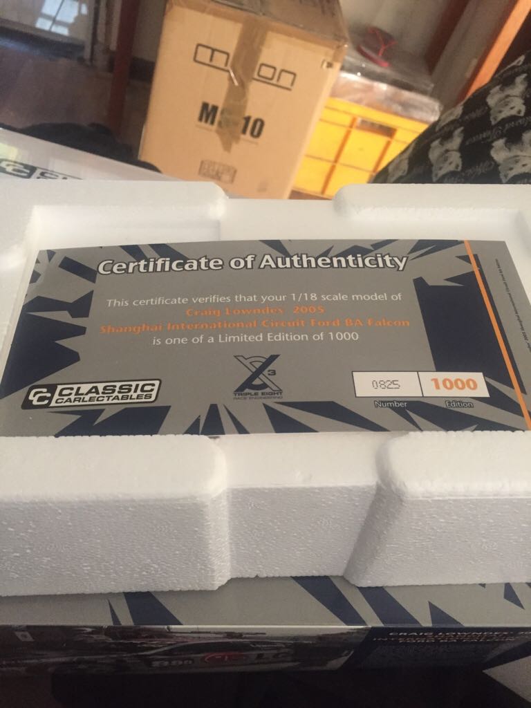 Classic Carlectables - V8 Supercars toy car collectible - Main Image 2