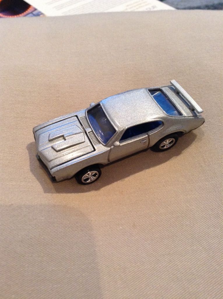 Hot Wheels Activity Lunch Box With Popcorn