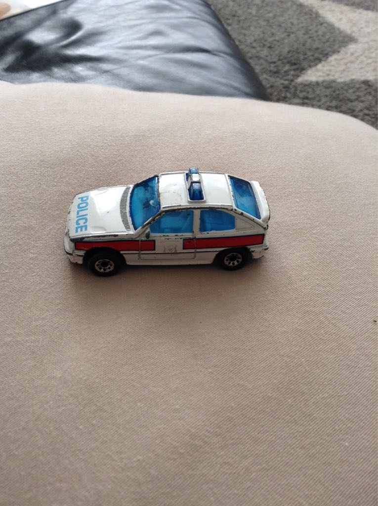 Matchbox Vauxhall Astra Police Car  toy car collectible - Main Image 1