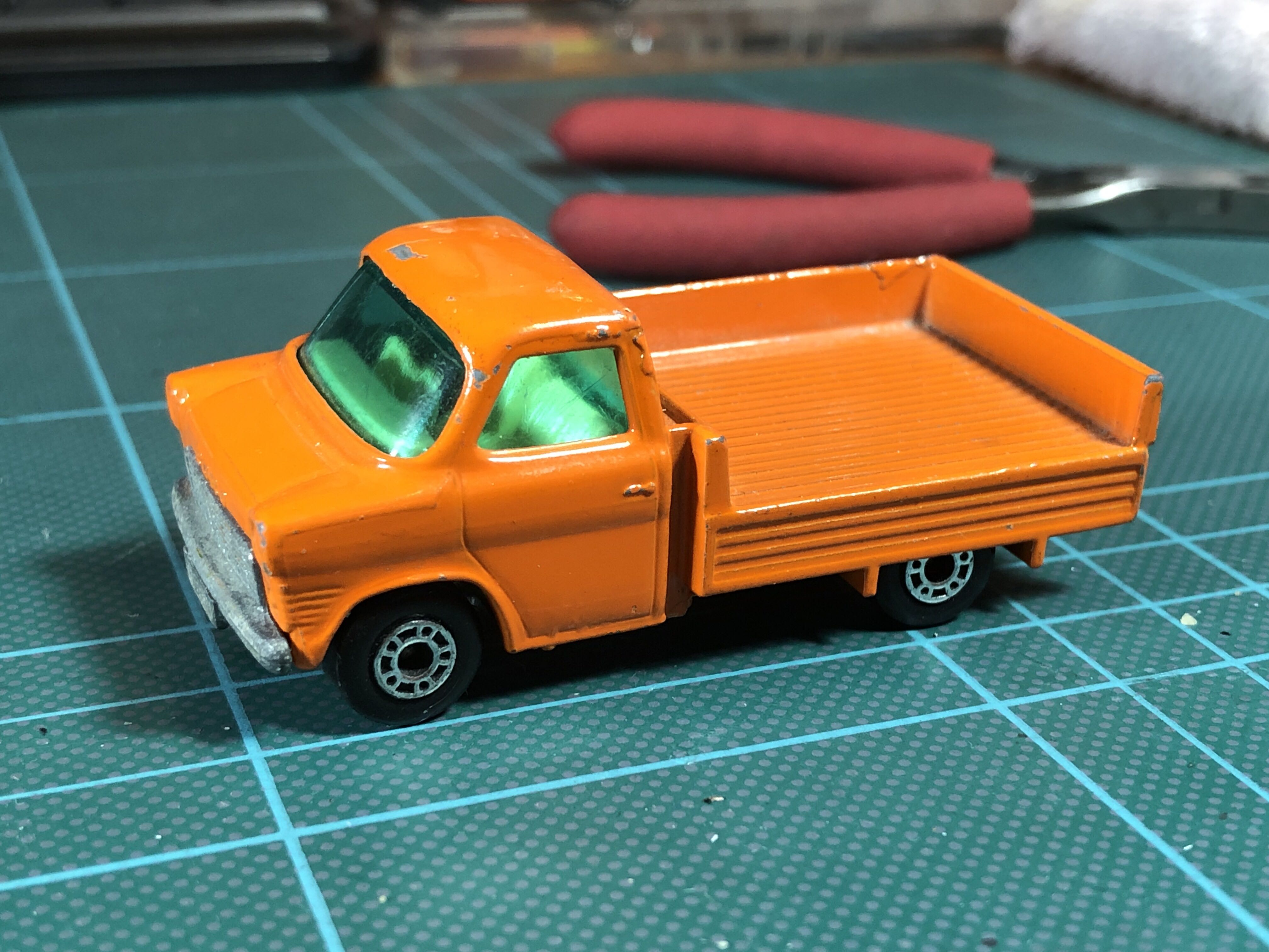 Mbx Ford Transit - 1-75 Superfast toy car collectible - Main Image 2