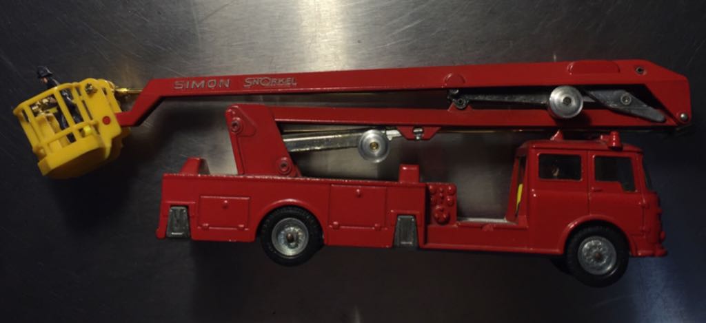 Simon Snorkel Fire Engine toy car collectible - Main Image 1