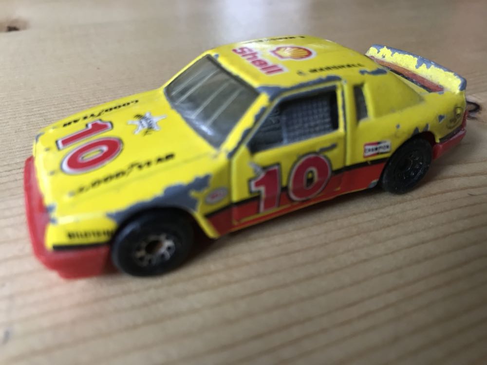 Buick Le Sabre - Matchbox 75 toy car collectible - Main Image 3