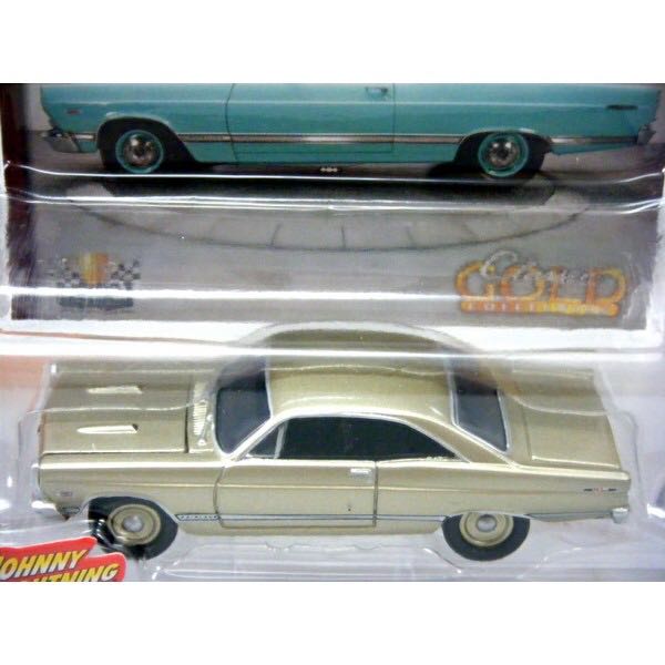 Johnny Lightning 1967 Ford Fairlane 500 XL - Classic Gold 2016 Release 1 toy car collectible - Main Image 2