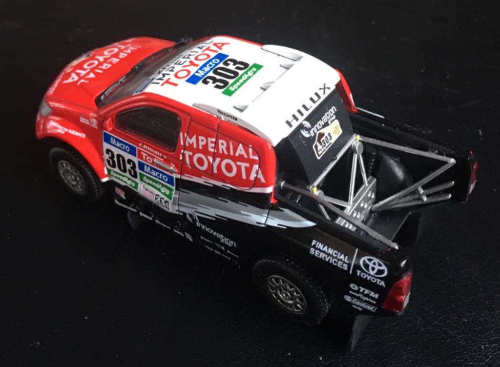Toyota Hilux Prototype - Colección Dakar 2014 toy car collectible - Main Image 2