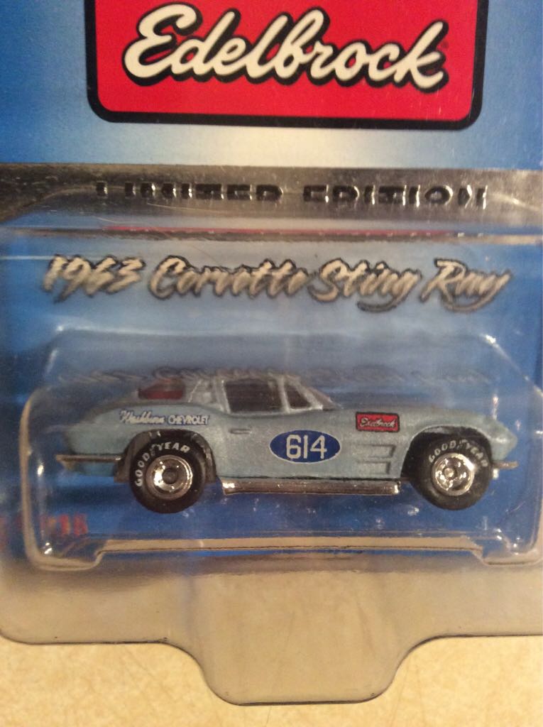 Corvette 1963 Stingray Edelbrock - Special Release toy car collectible - Main Image 2