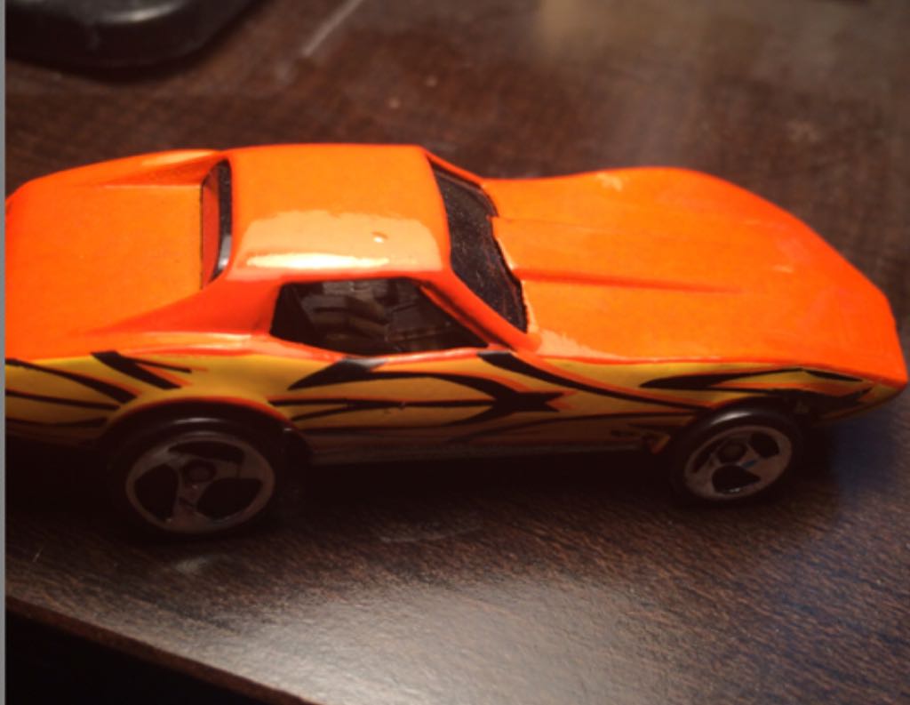 Carcacha Larrys Garage Roja Y Cafe