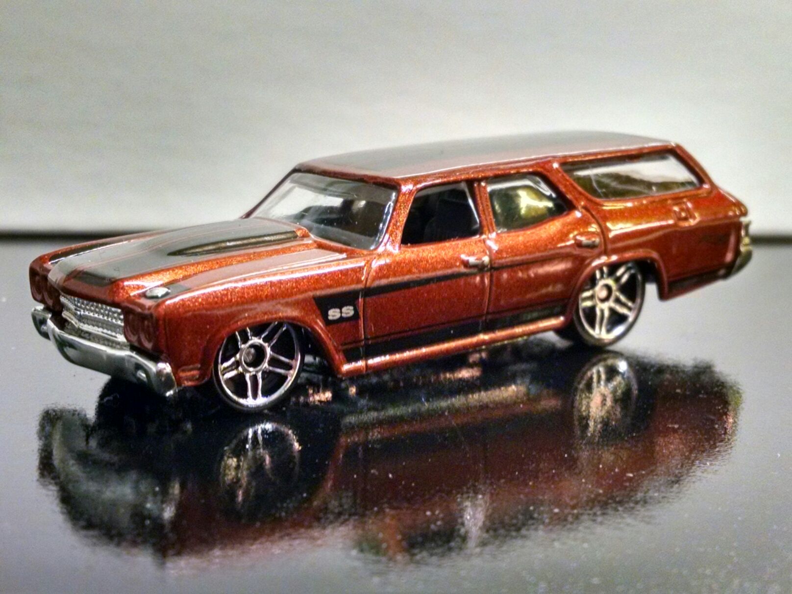 ’70 Chevelle SS Wagon - 2016 GARAGE SERIES WALMART EXCLUSIVE toy car collectible - Main Image 2