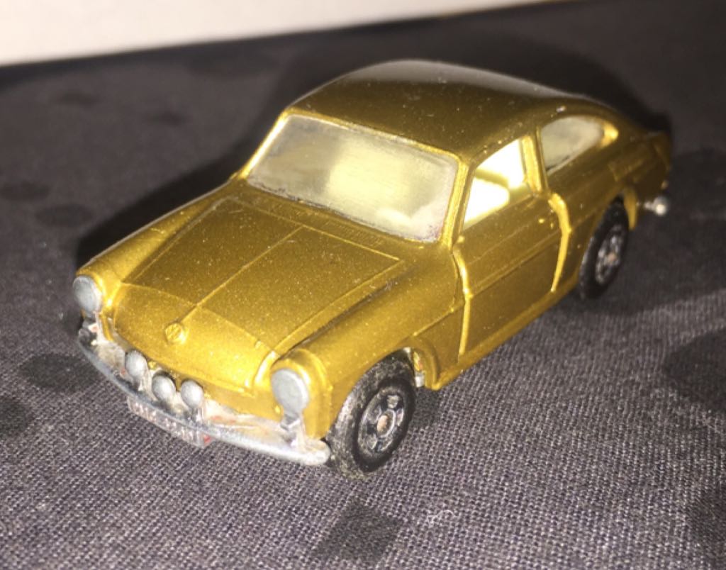Volkswagen 1600 TL - Matchbox toy car collectible - Main Image 1