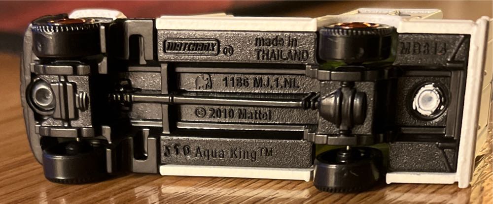 Aqua King - 1-125: MBX Adventure toy car collectible - Main Image 3