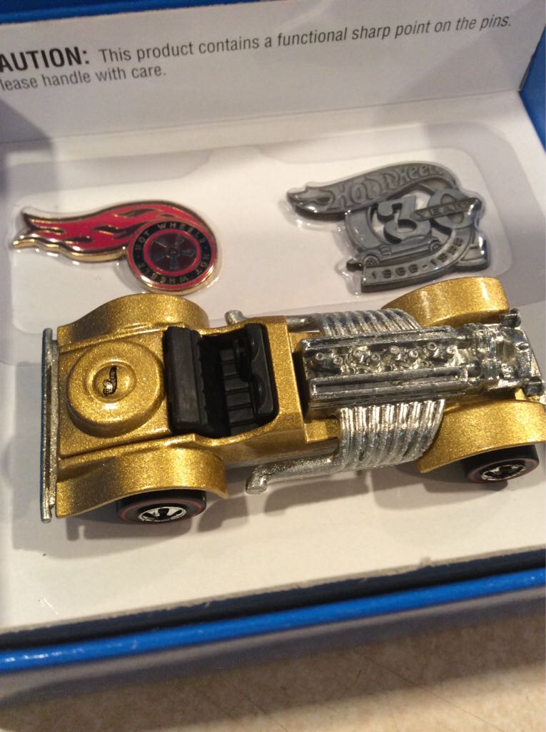 Sweet 16 30th Anniversary KB Toys Special Edition - Boxed Sets toy car collectible - Main Image 1