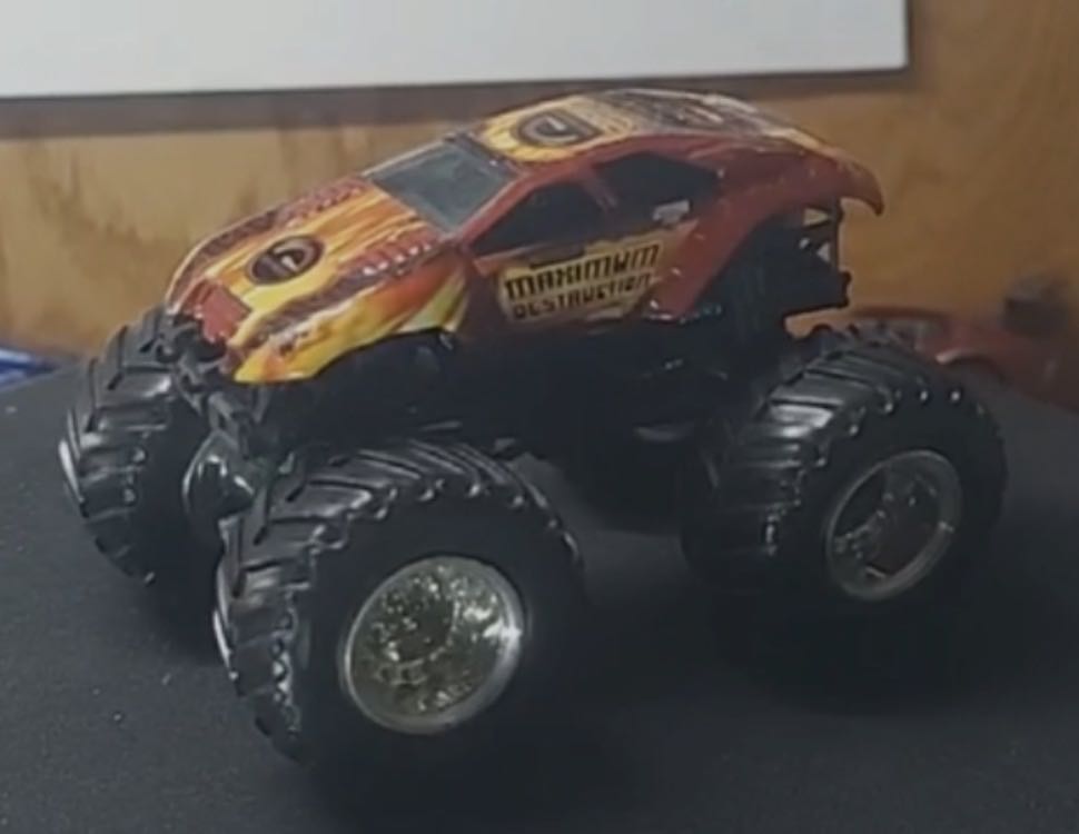 Hot Wheels Monster Jam Maximum Destruction  toy car collectible - Main Image 2