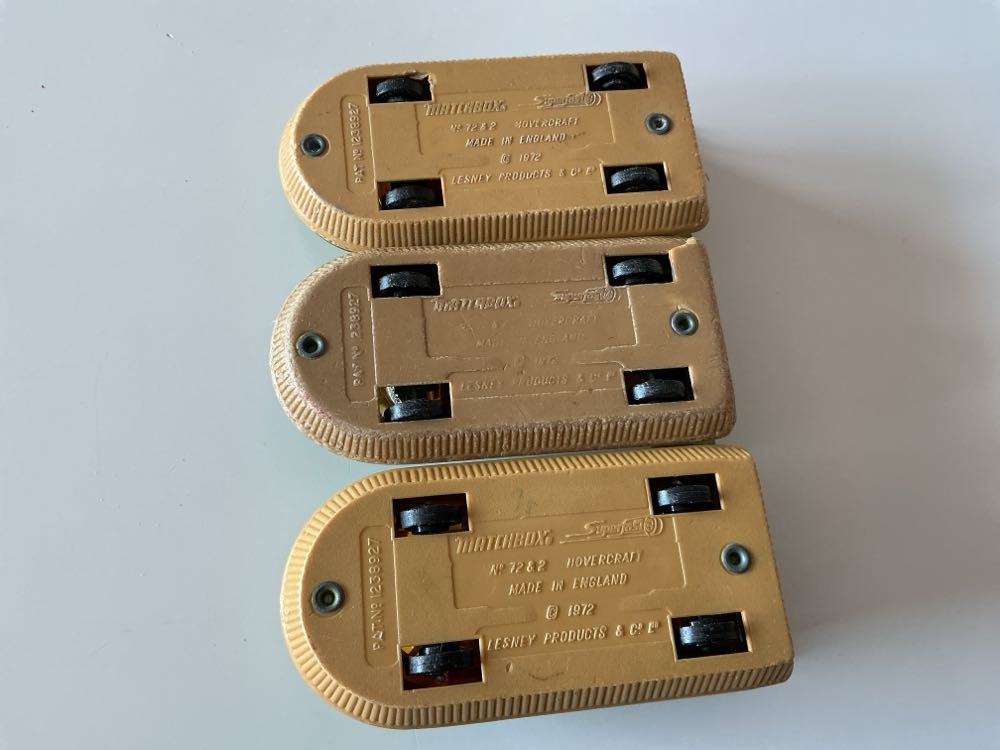 72 Hoovercraft - 1-75 Superfast toy car collectible - Main Image 4