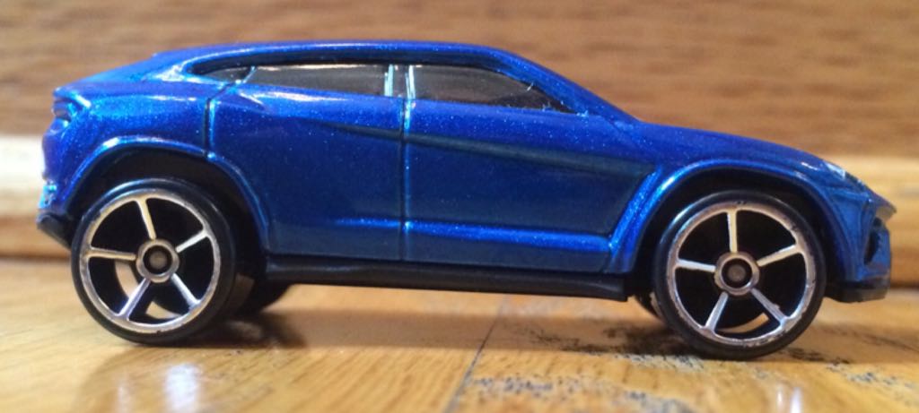 Lamborghini Urus - HW Hot Trucs toy car collectible - Main Image 1