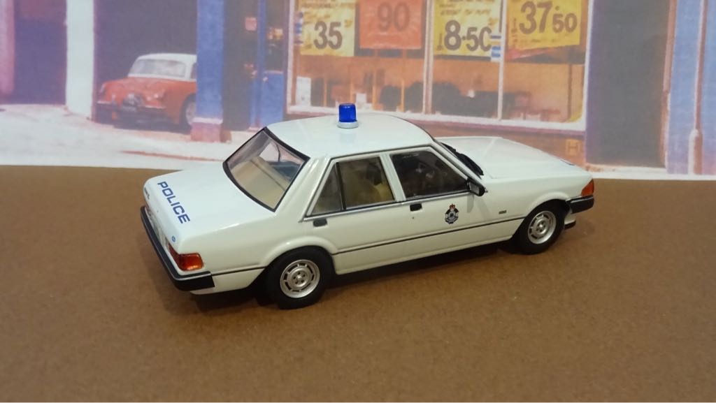 FORD FALCON XE POLICE  toy car collectible - Main Image 2