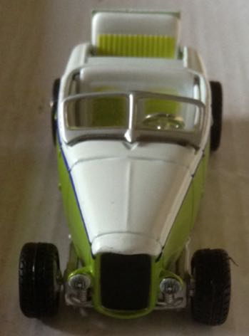 Ford 1932 Hot Road Blanco y Verde Limon - Maisto toy car collectible - Main Image 1
