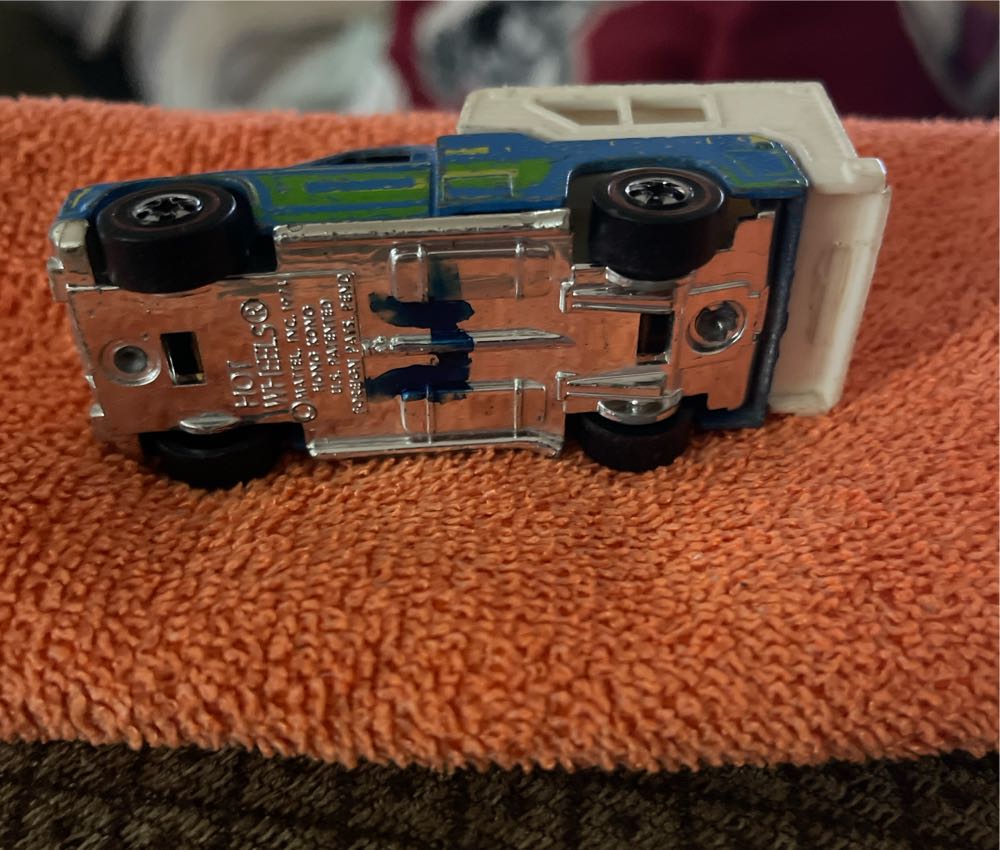 Backwoods Bomb - 1975 Flying Colors toy car collectible - Main Image 3