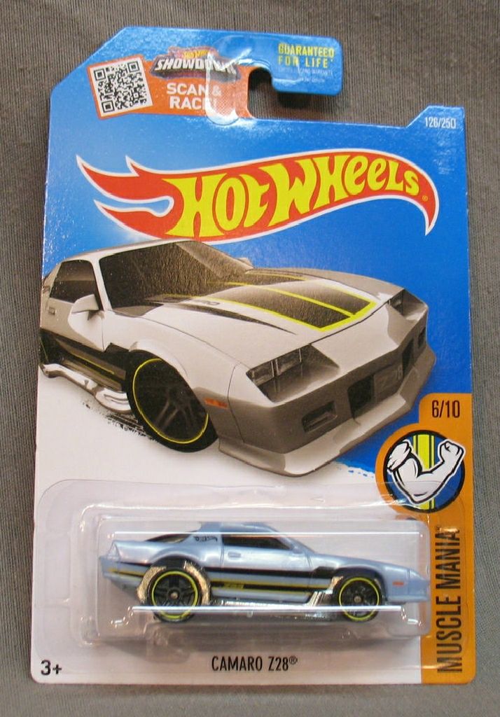 Camaro Z28 - Muscle Mania toy car collectible - Main Image 2