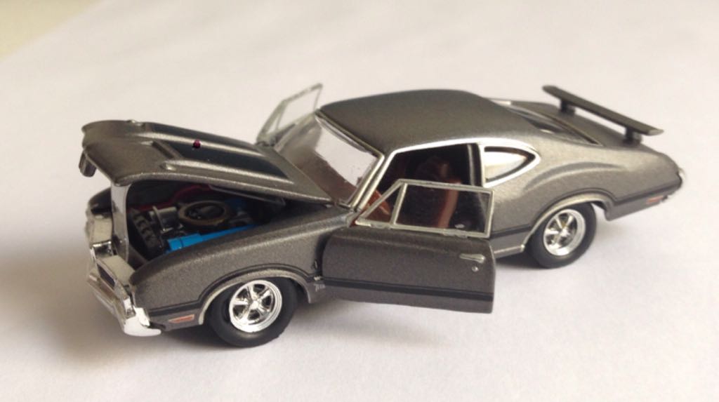 1970 Oldsmobile 442 W-30 - M2 Machines toy car collectible - Main Image 2