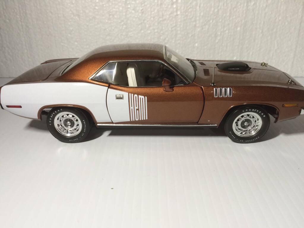 Cuda  toy car collectible - Main Image 1