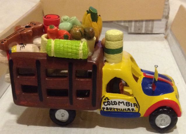 Chiva Colombiana Amarilla Con Redilas - Colombia toy car collectible - Main Image 2