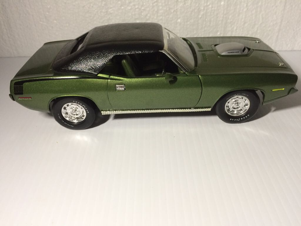 25.1 Tomy Red Mitsubishi Jeep Bigfoot - CHINA