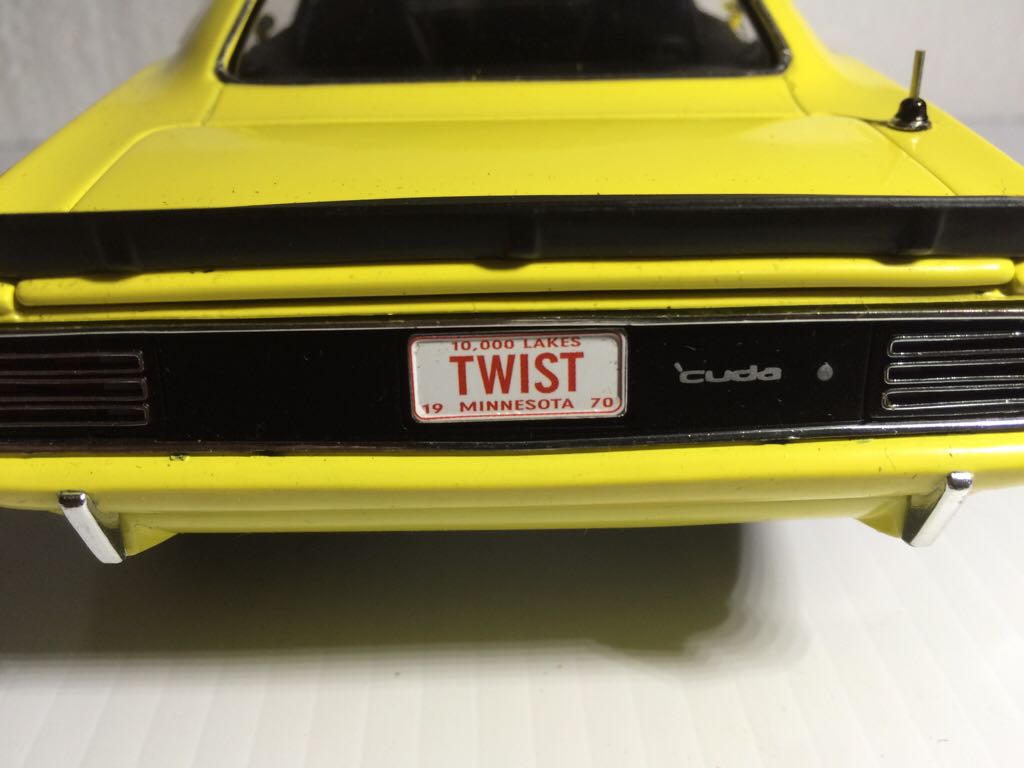 Cuda  toy car collectible - Main Image 2