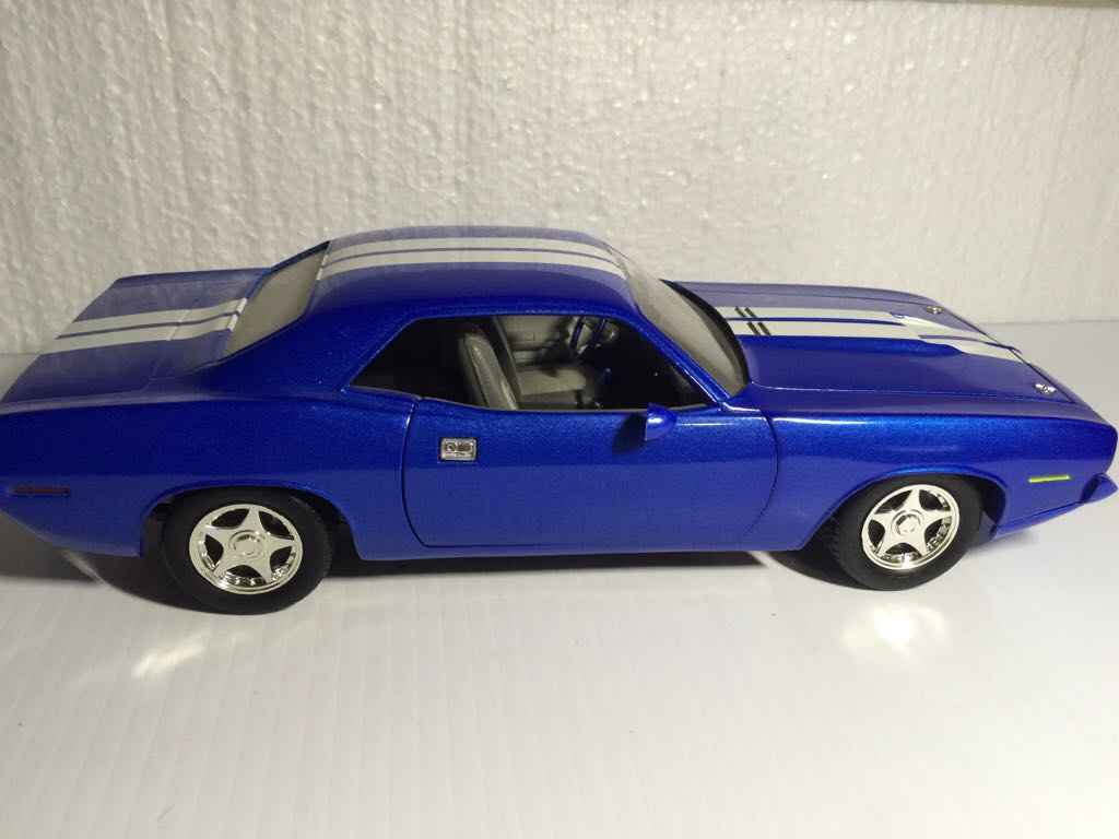 Cuda  toy car collectible - Main Image 1