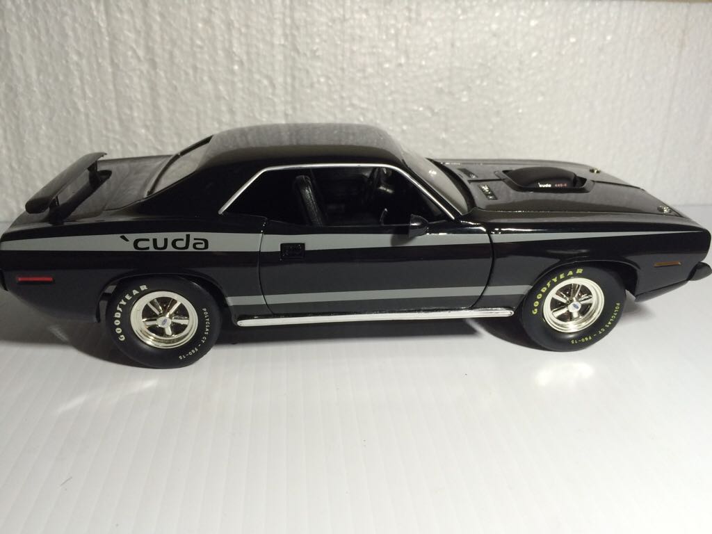 Cuda  toy car collectible - Main Image 1